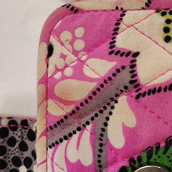 Vera Bradley Priscilla Pink Bi Fold Wallet Retired Print - Picture 7 of 7